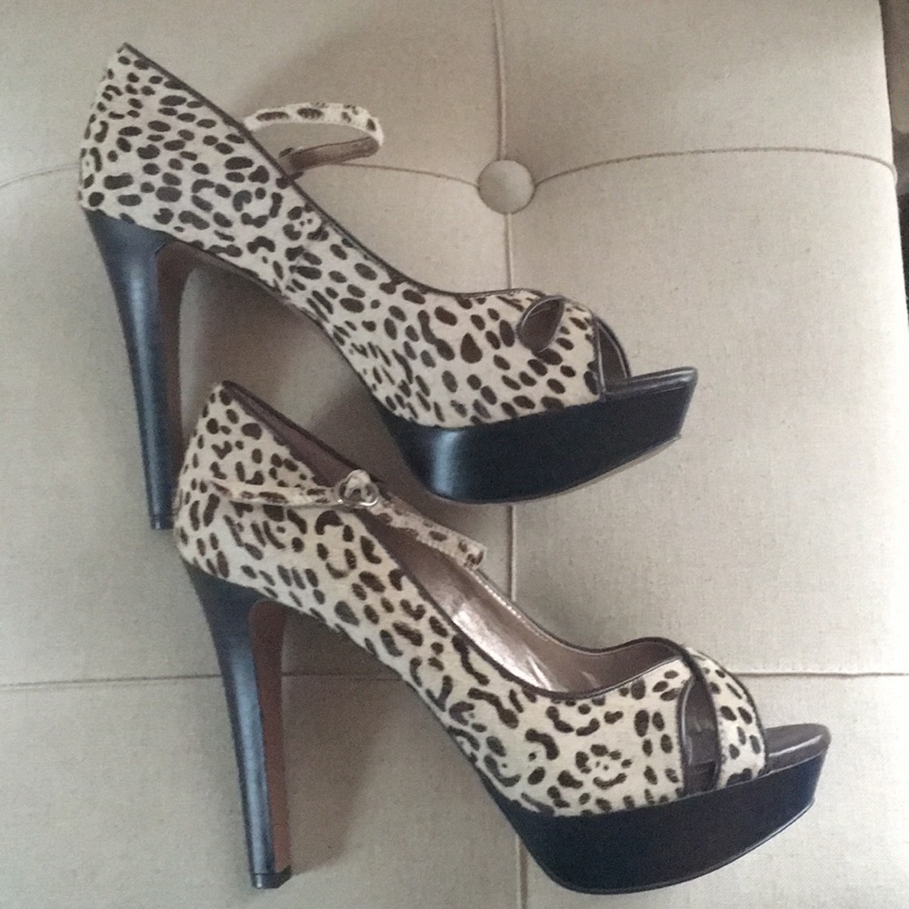 BCBG heels